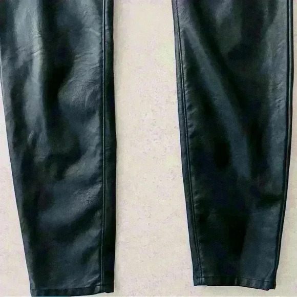 BLANKNYC 31 Womens Faux Leather Bold Mob Wife Body Con Dancing Flirty Retro Pant - Picture 6 of 11